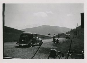 Anonyme sur la route c.1950