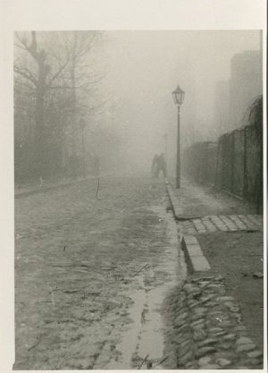Anonyme rue brumeuse c.1930