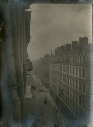 Anonyme rue vue plongeante c.1920